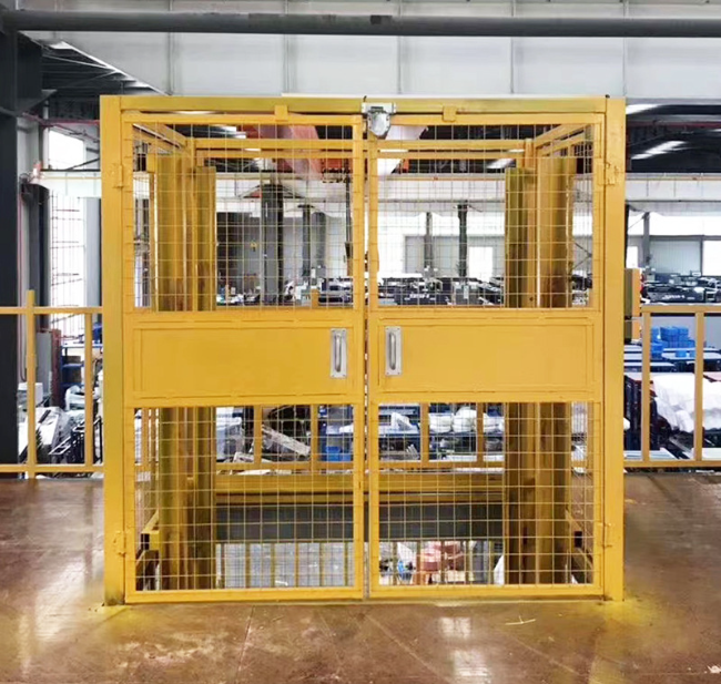 乌鲁木齐智能导轨式升降机亮相